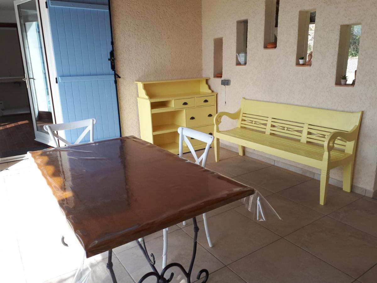 L'Oustaou De L'Estama Acomodação com café da manhã Rocbaron Exterior foto